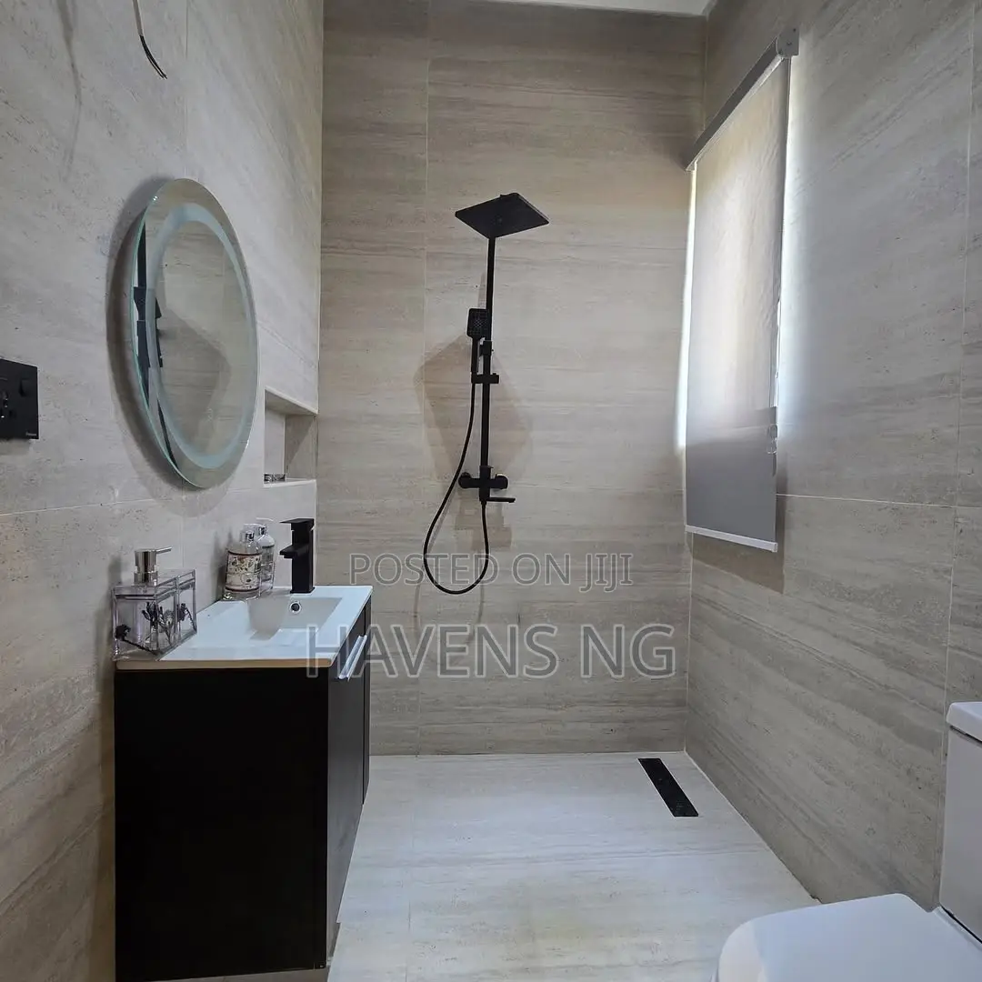 Furnished 2bdrm Apartment in Lekki Phase 1 for sale in Lekki Phase 1