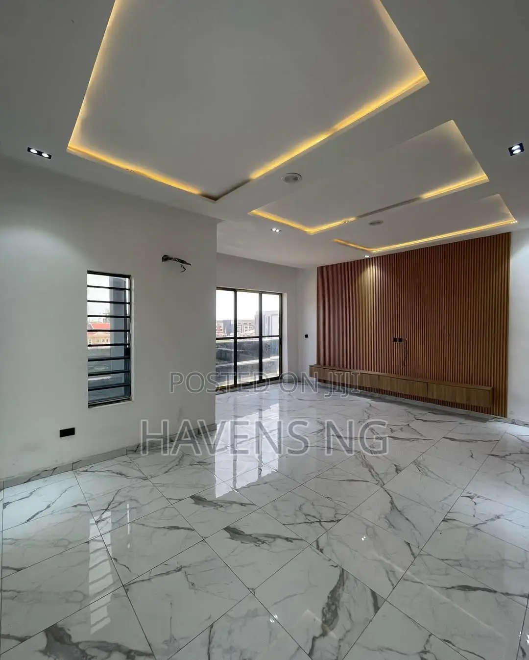 6bdrm Duplex in Ikate for sale in Ikate