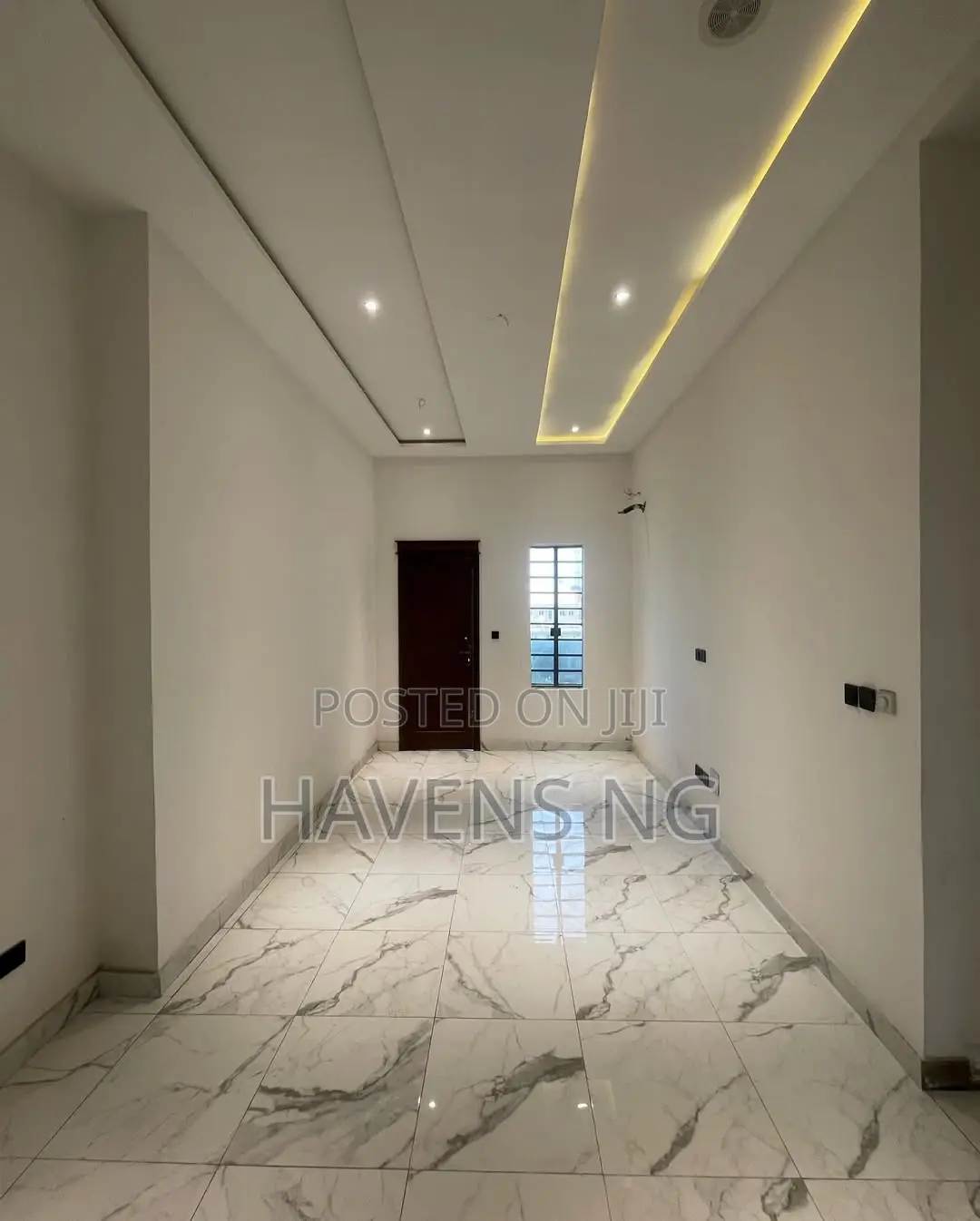 6bdrm Duplex in Ikate for sale in Ikate
