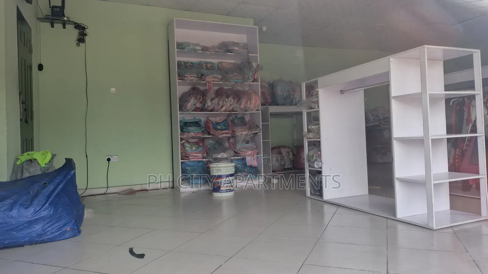 Shop Space in GRA Phase 2 / Port-Harcourt