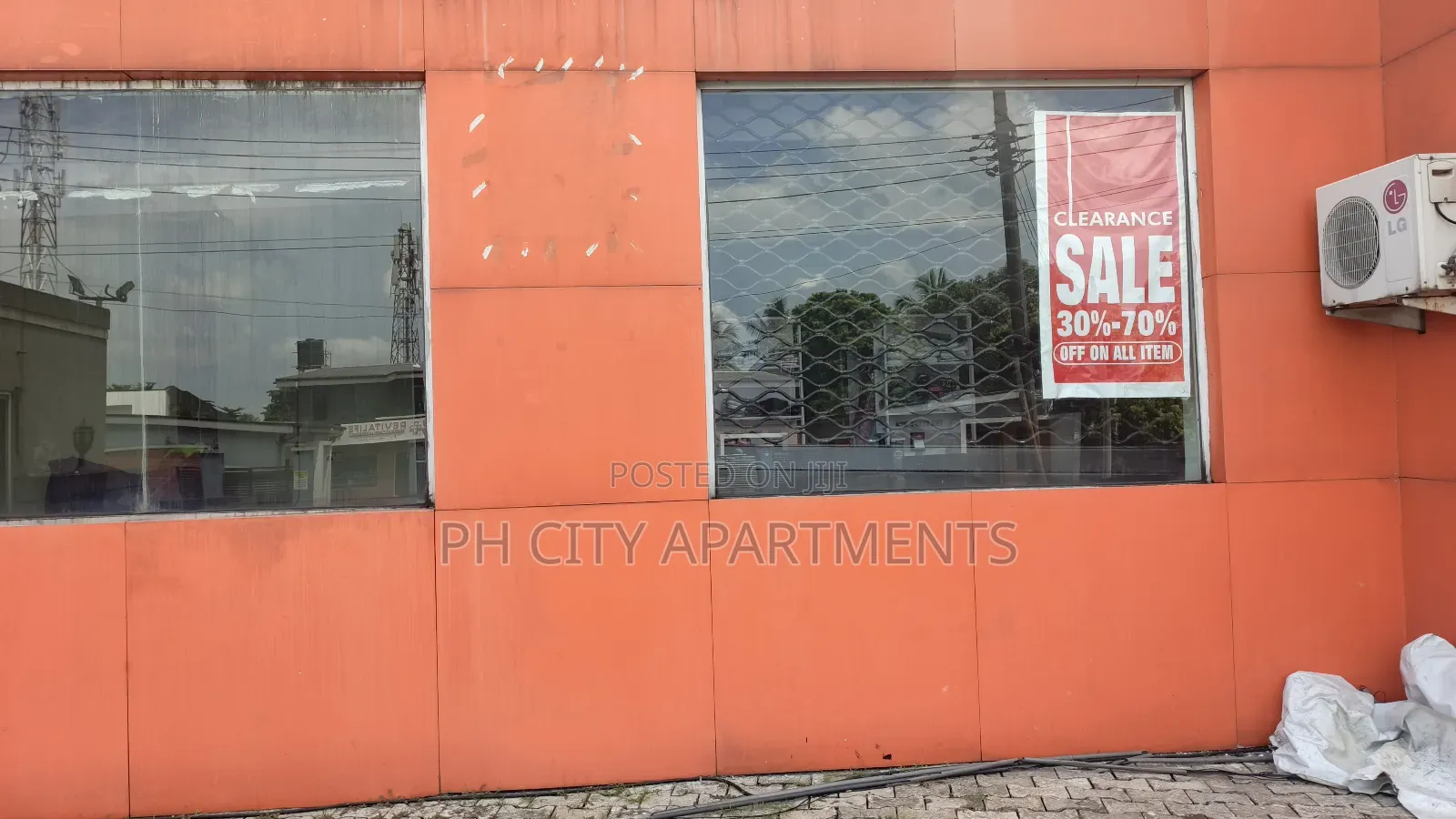 Shop Space in GRA Phase 2 / Port-Harcourt