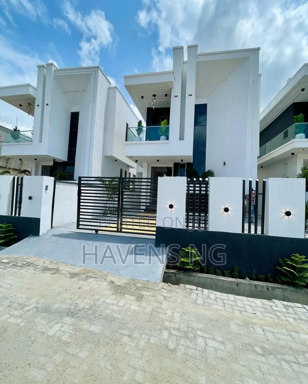 4bdrm Duplex in Abraham Adesanya Estate for sale in Abraham Adesanya Estate