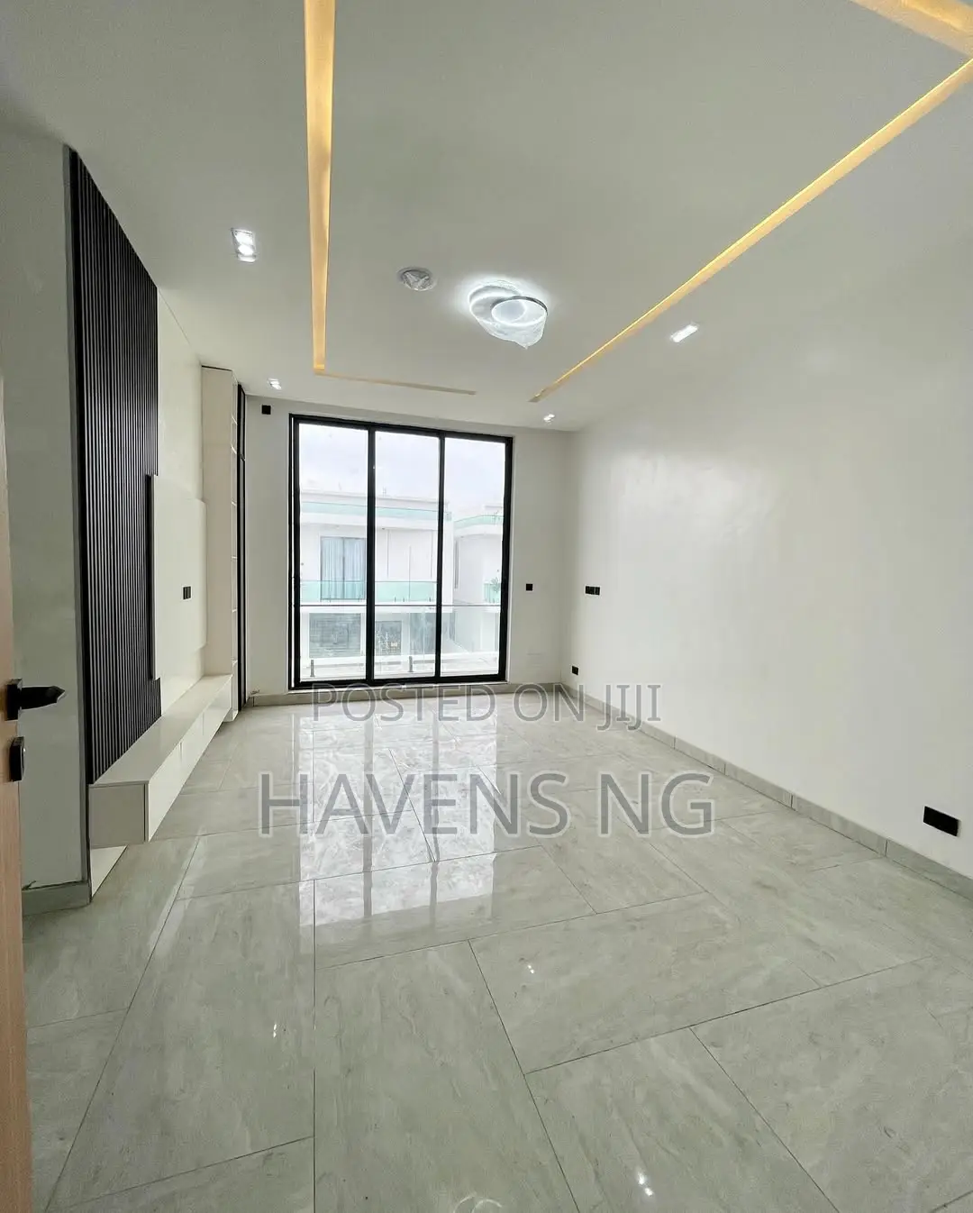4bdrm Duplex in Epe Road for sale in Epe Road