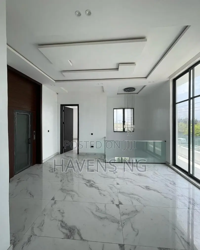 4bdrm Duplex in Osapa london for sale in Osapa london