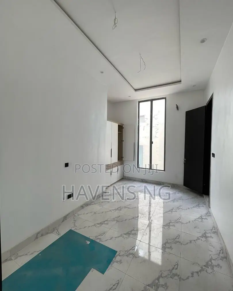 4bdrm Duplex in Osapa london for sale in Osapa london
