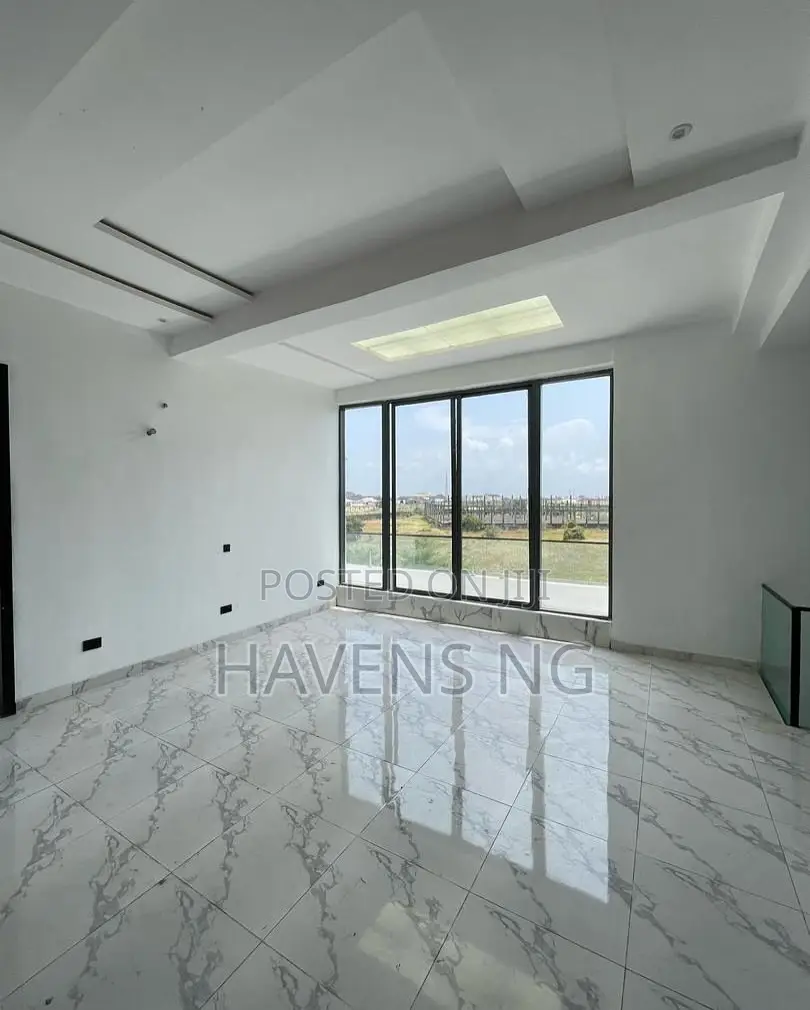 4bdrm Duplex in Osapa london for sale in Osapa london