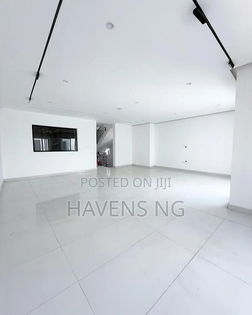 4bdrm Duplex in Ikate for sale in Ikate