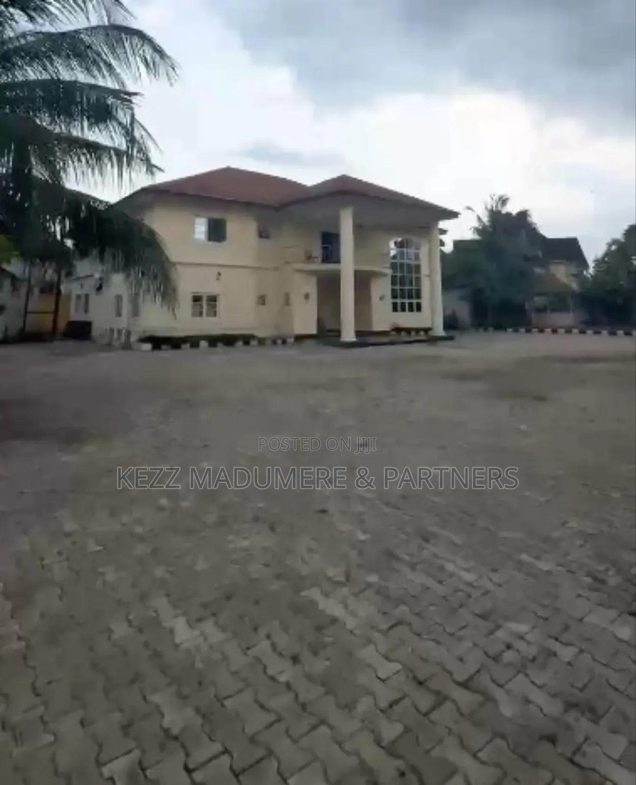 6bdrm Duplex in Farm Road  Estate ,, Eliozu for sale in Eliozu