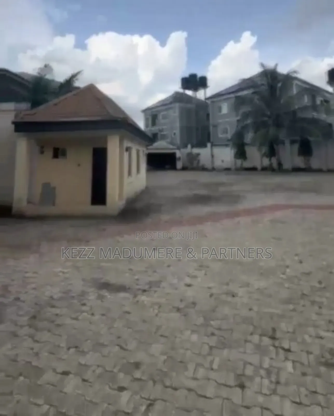 6bdrm Duplex in Farm Road  Estate ,, Eliozu for sale in Eliozu
