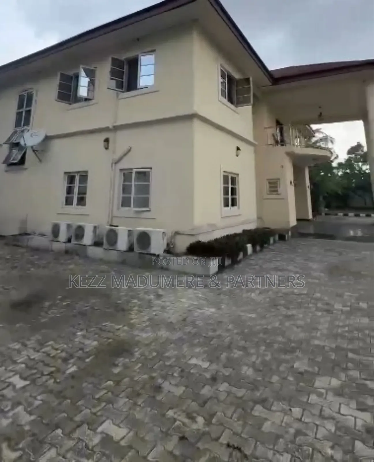 6bdrm Duplex in Farm Road  Estate ,, Eliozu for sale in Eliozu