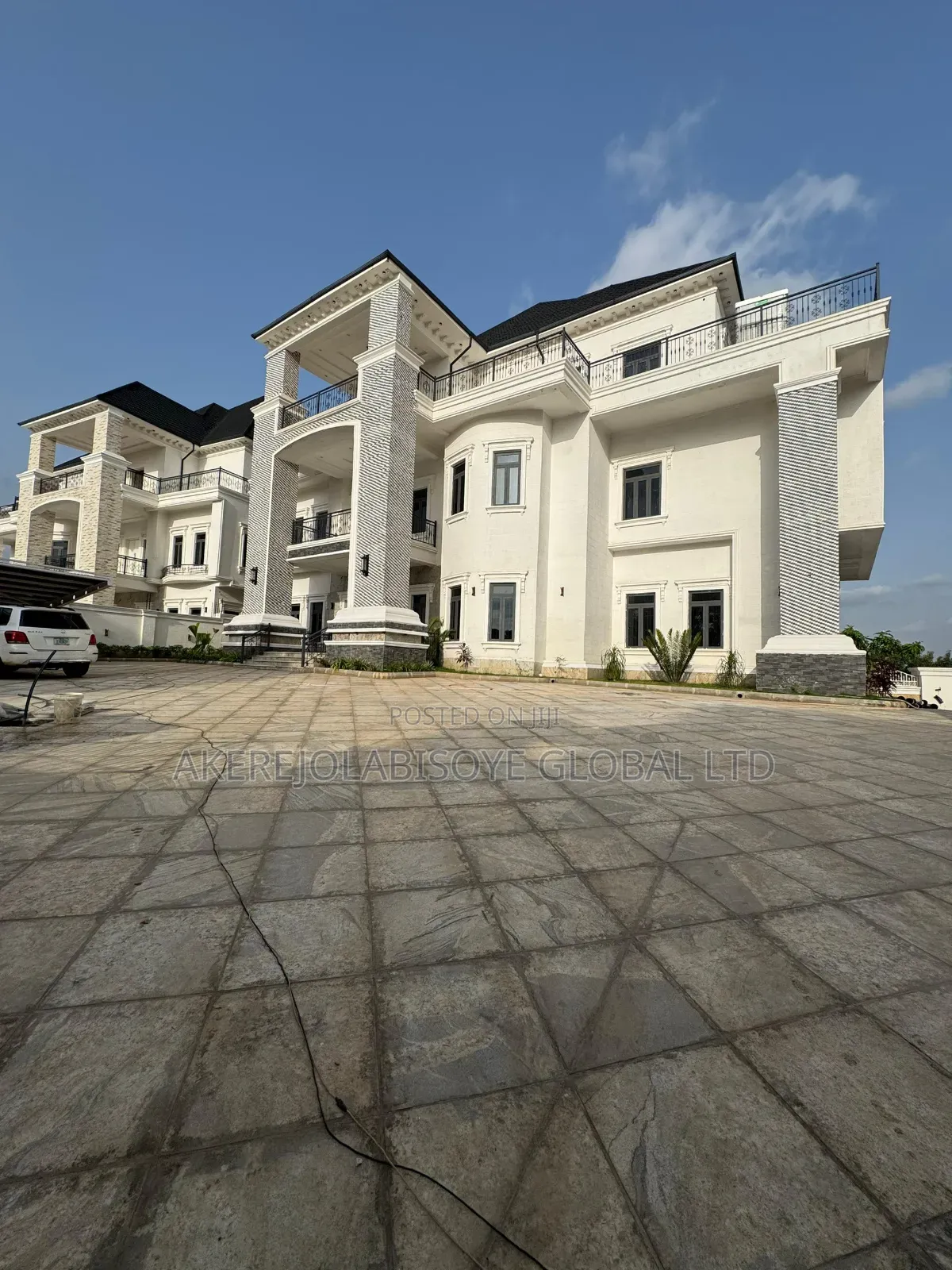 10bdrm Mansion in Maitama for sale in Maitama