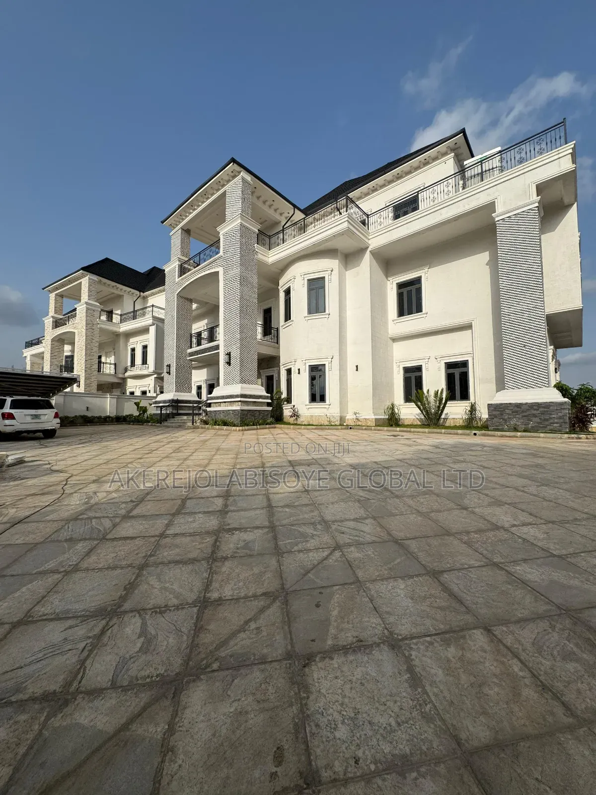 10bdrm Mansion in Maitama for sale in Maitama