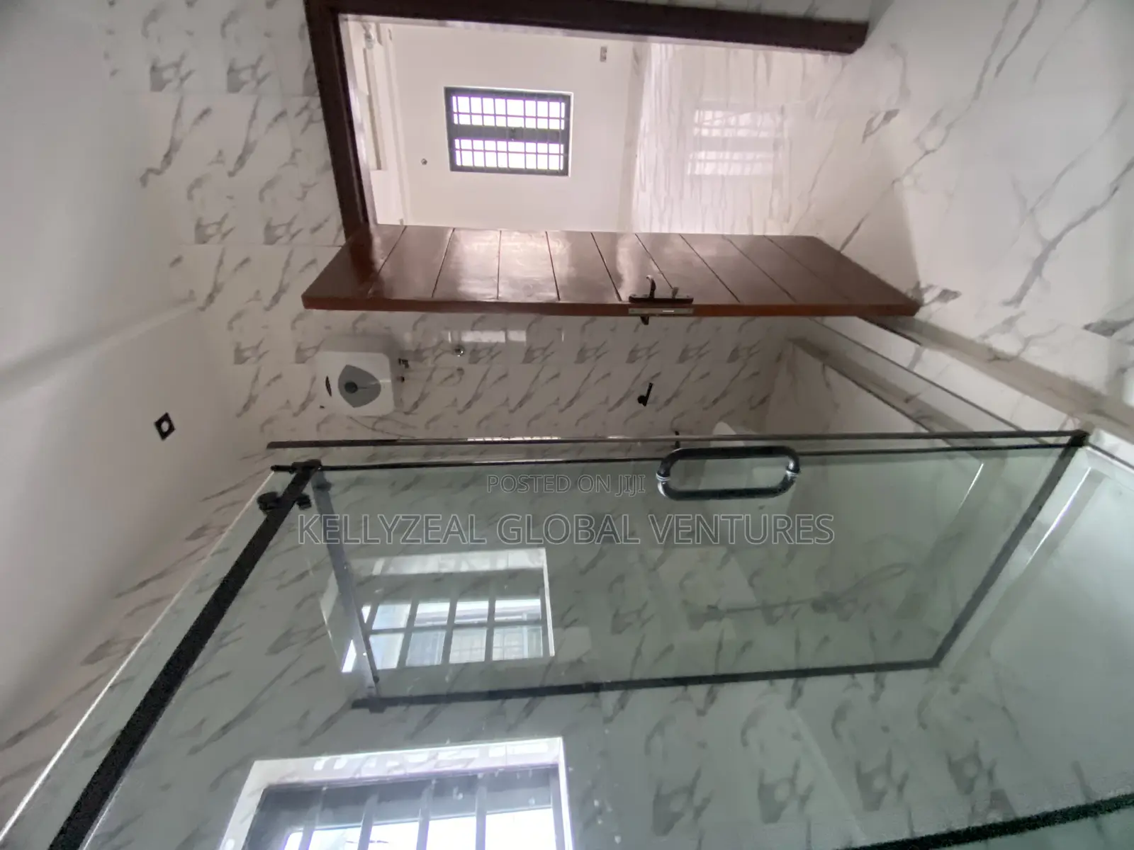 5bdrm Duplex in Lekki for sale in Lekki Phase 2