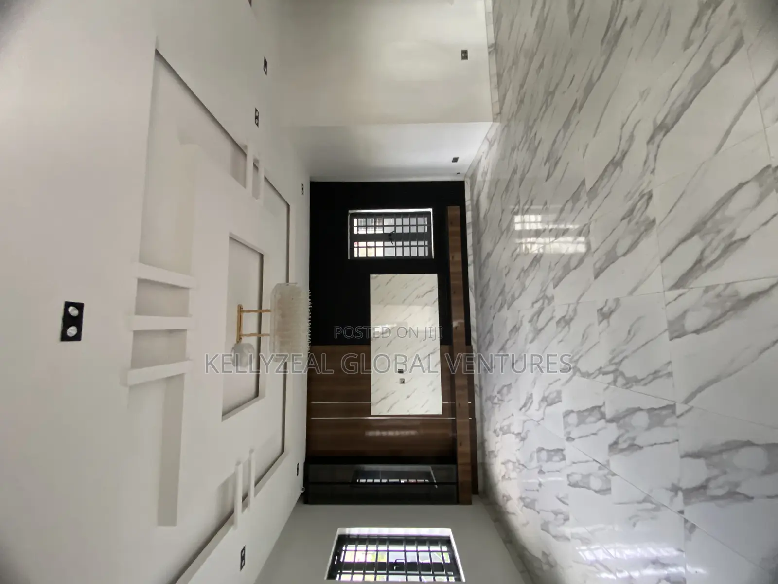 5bdrm Duplex in Lekki for sale in Lekki Phase 2