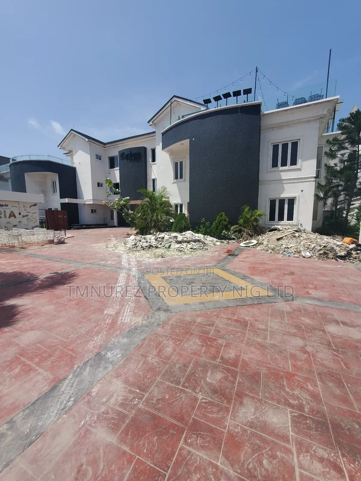 Club Space Comercial House for Rent in Lekki Phase 1