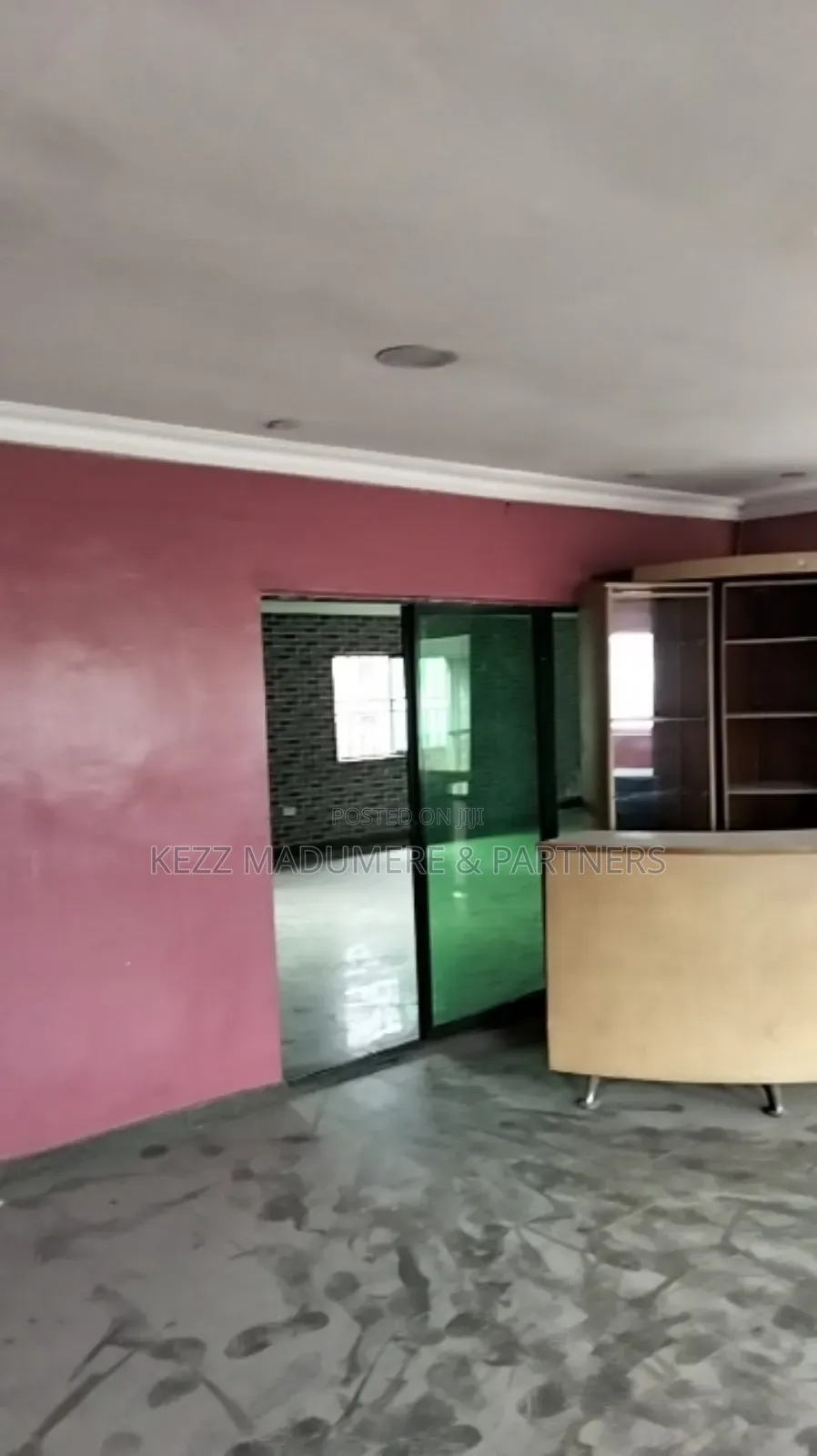 To Let : A Double Massive Hall/Shop, Ikwere Road , Ph in Port-Harcourt