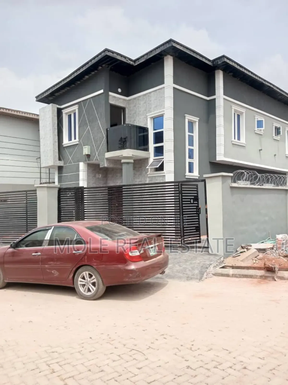 Furnished 4bdrm Duplex in Banky Estate Magboro Obafemi-Owode for sale in Obafemi-Owode