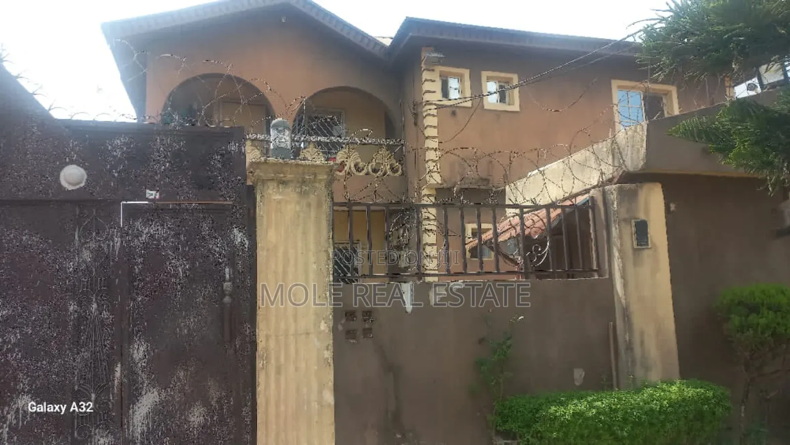 3bdrm Block of Flats in Akenson Ikotun Igando for sale in Ikotun/Igando