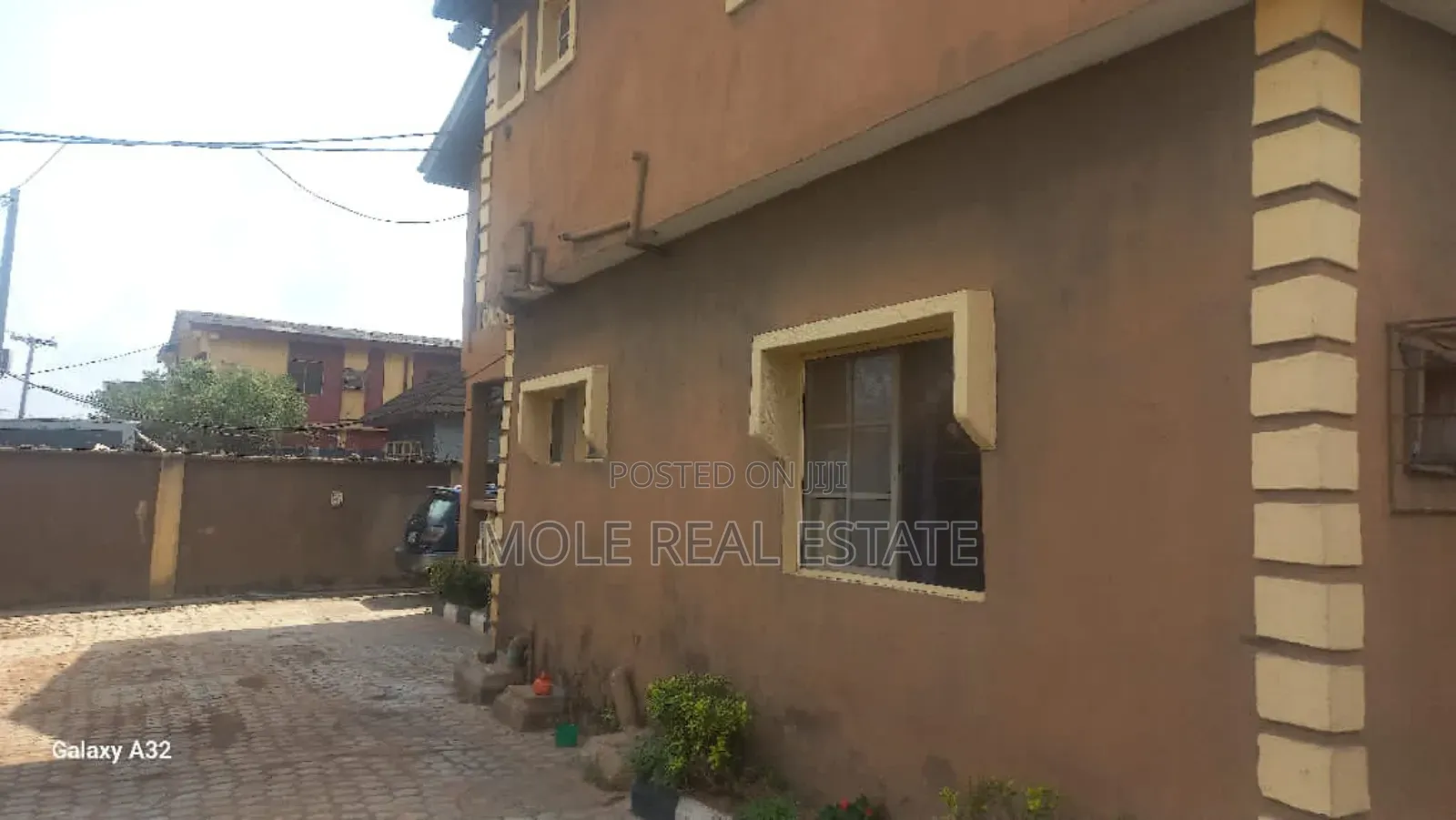 3bdrm Block of Flats in Akenson Ikotun Igando for sale in Ikotun/Igando
