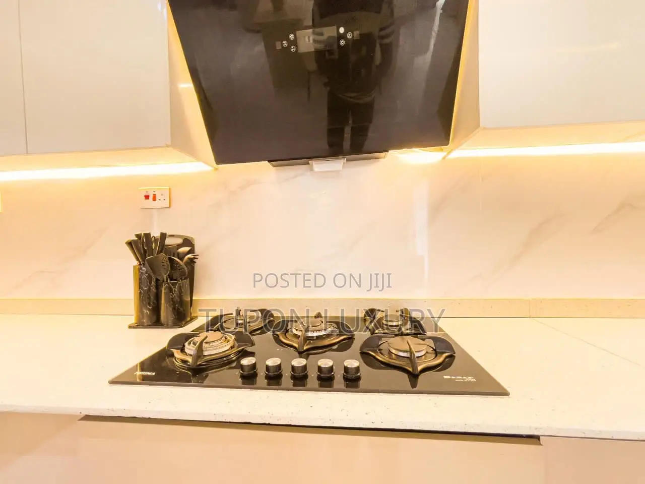 2 Bedroom Penthouse With Pool, Ps5 and Snooker in Lagos State