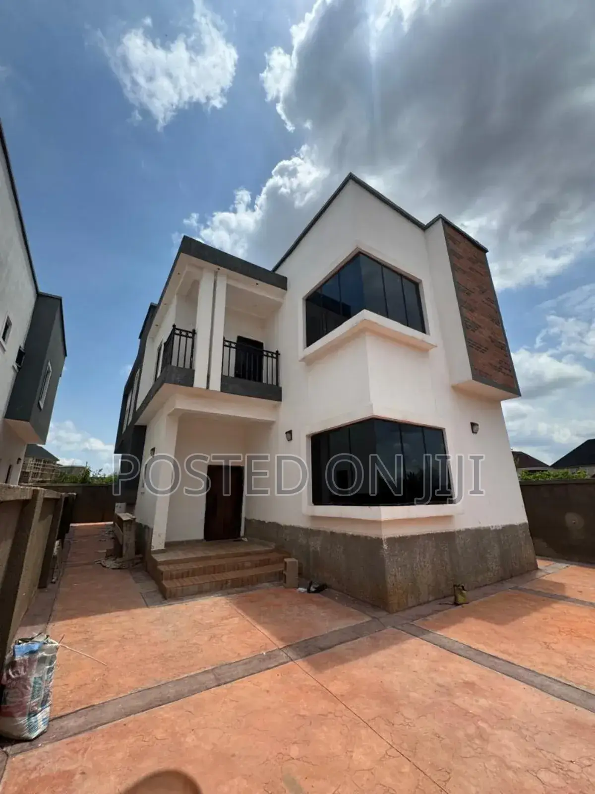 Furnished 4bdrm Duplex in Wtc Enugu for sale in Enugu