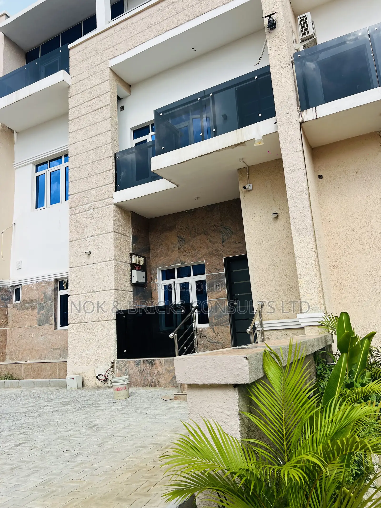 5bdrm Duplex in Cyrus Estate Wuye for sale in Wuye