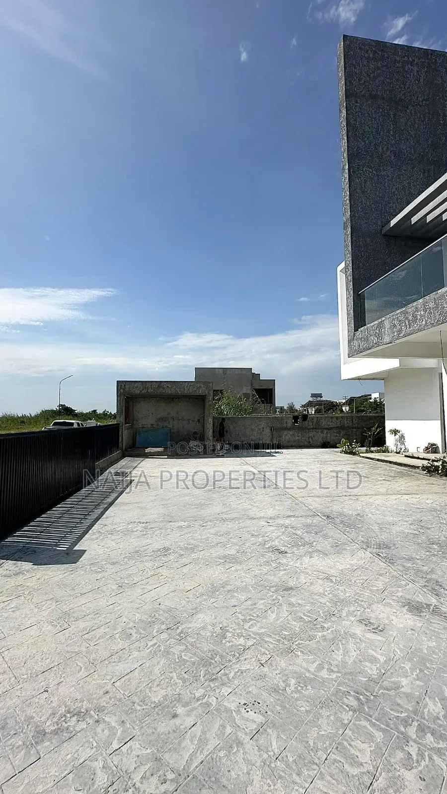 5bdrm Duplex in Pinnock Beach Estate, Lekki for sale in Lekki