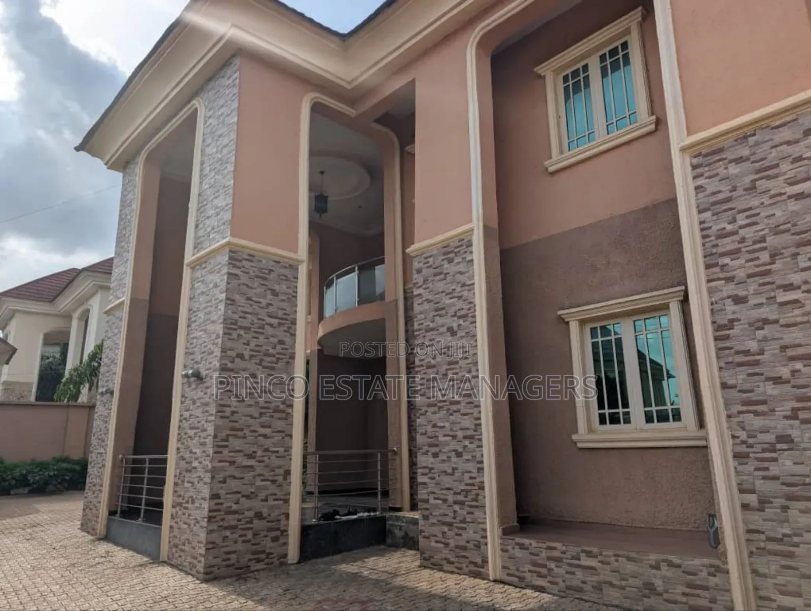 5bdrm Duplex in Damunde Estate, Life Camp for sale in Life Camp
