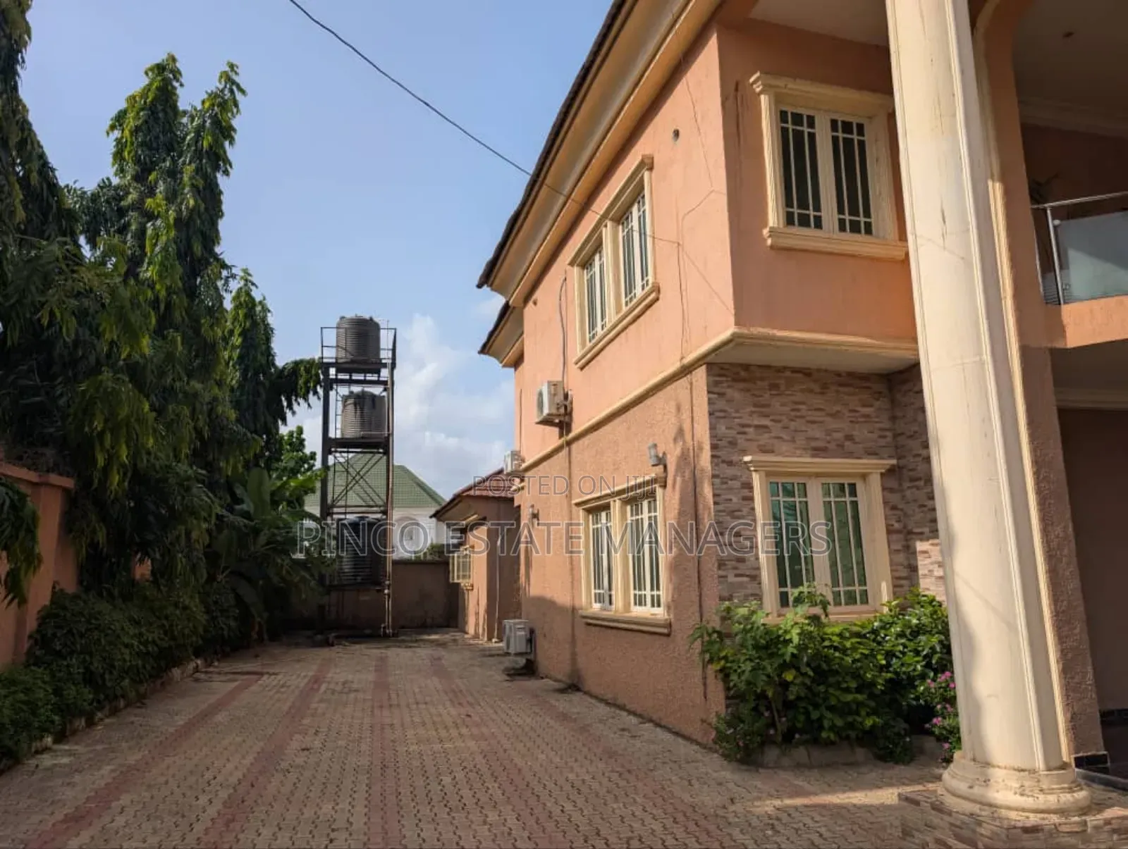 5bdrm Duplex in Life Camp for sale in Life Camp