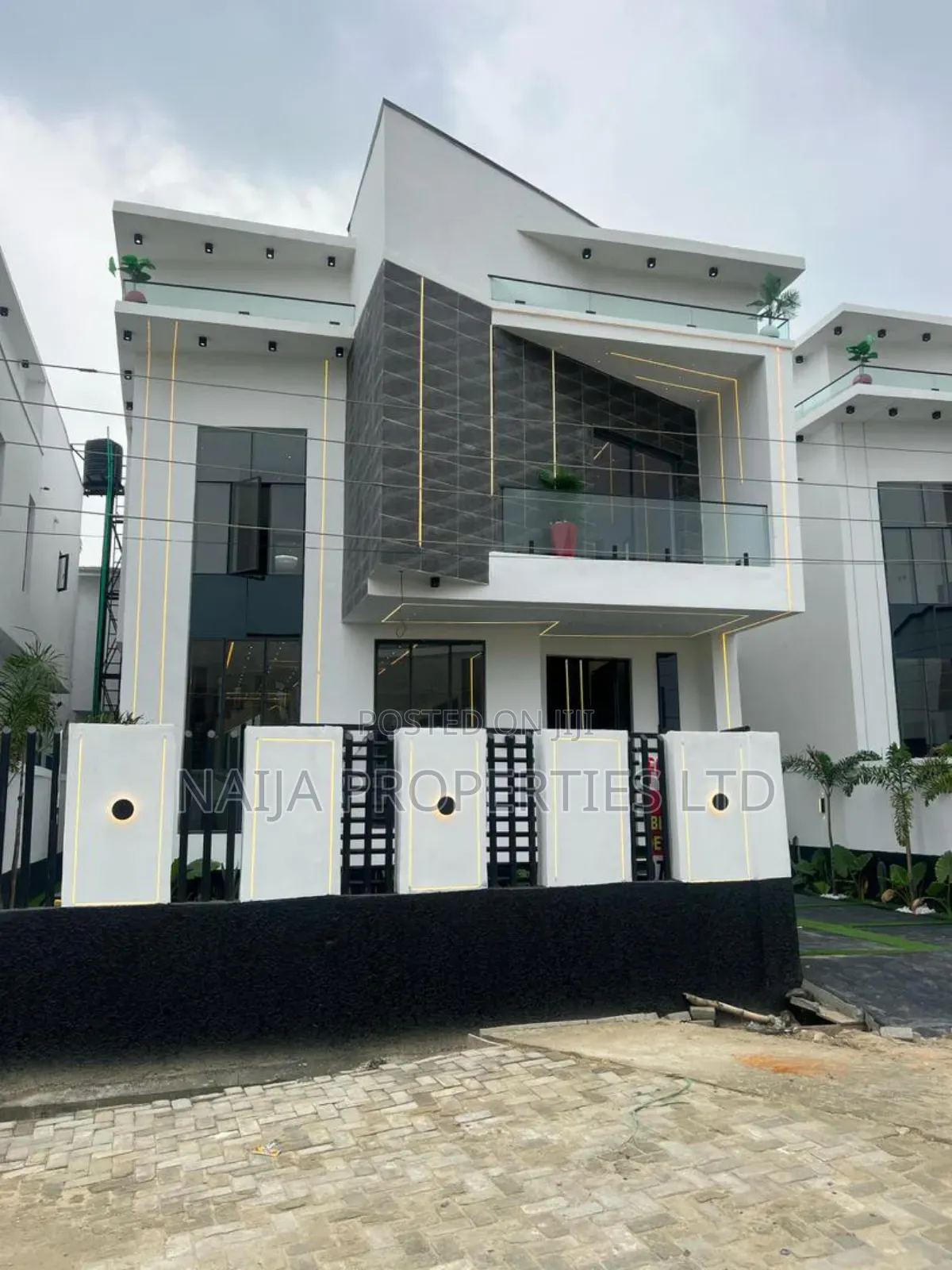 5bdrm Duplex in Ajah for sale in Ajah