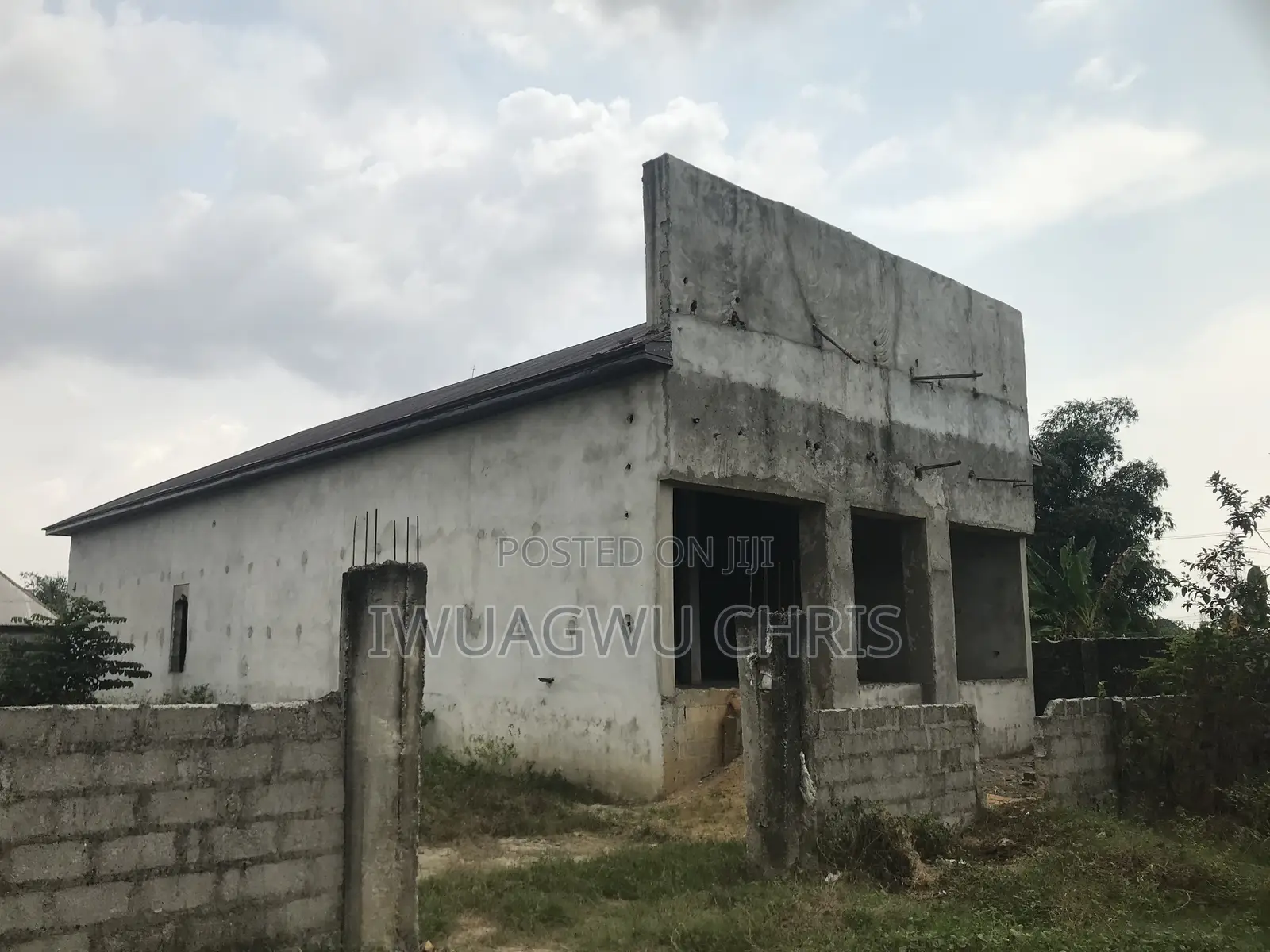 Warehouse for Rent at Obiri-Ikwerri Opm Rd Ph. On 2plots in Rumuosi
