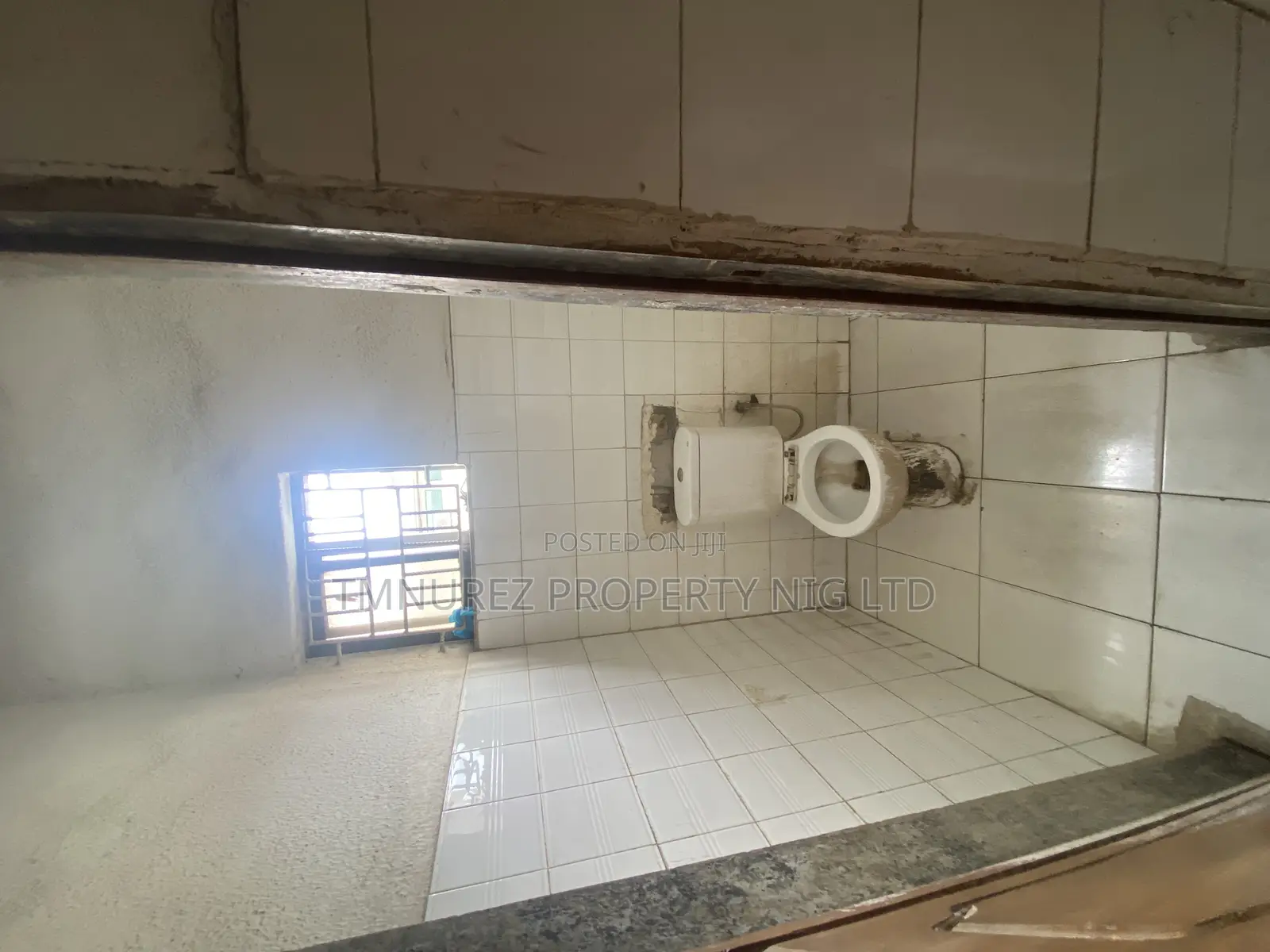 Showroom to Let in Lekki