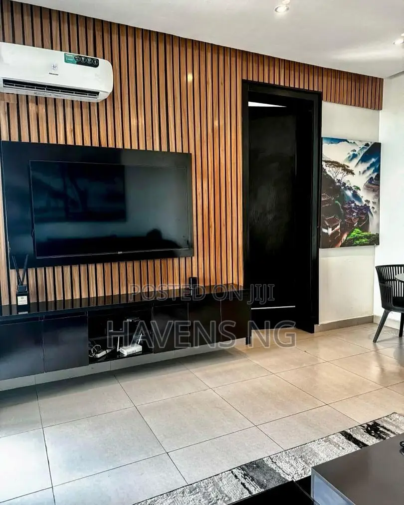 Luxurious 1-Bedroom Penthouse With Private Outdoor in Lekki Phase 1
