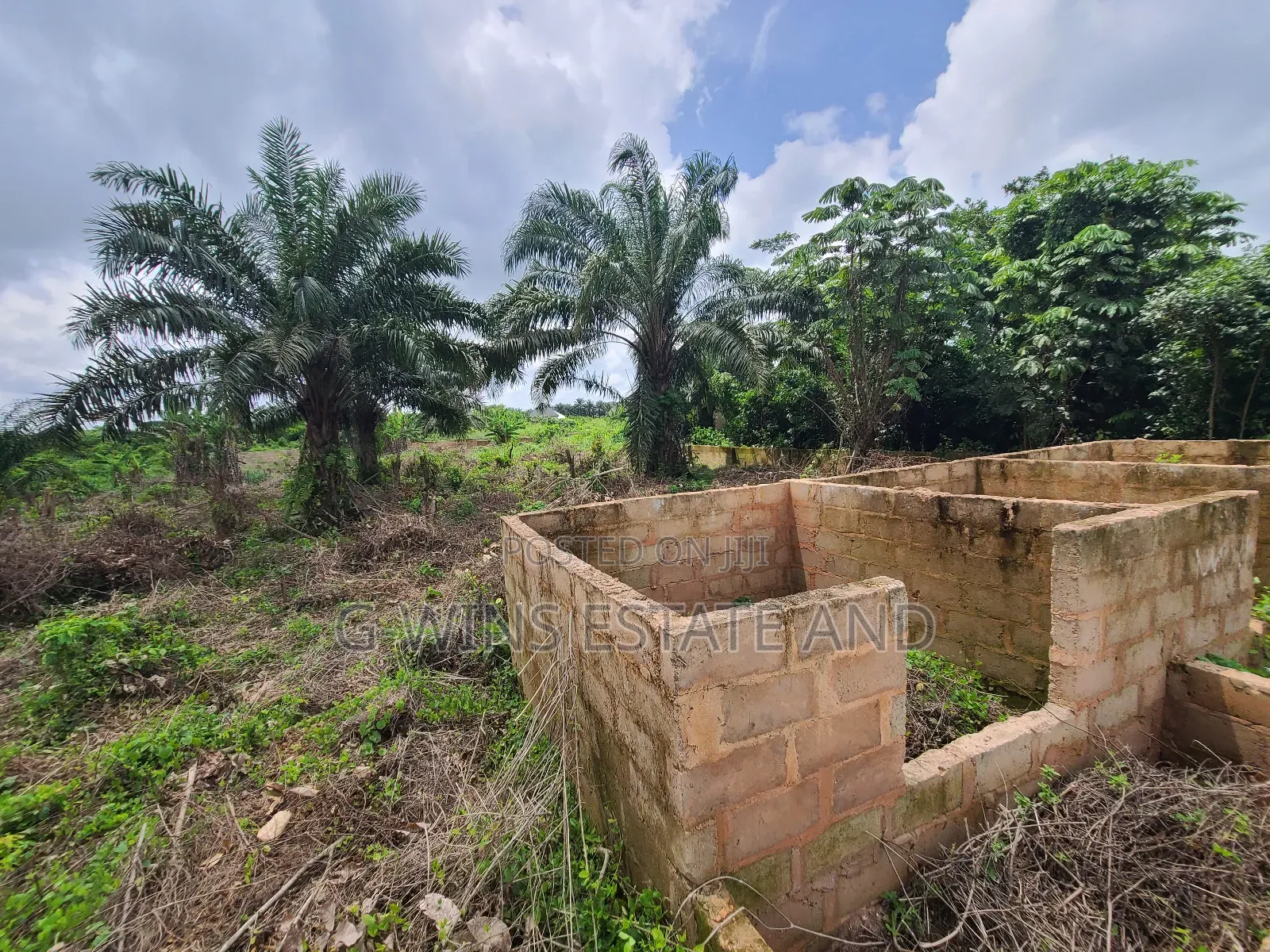 100by200ft for Sale at Obayantor 1 Community in Benin City