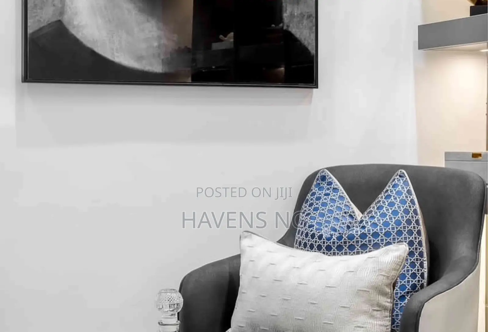 Luxury 2-Bedroom Apartment With Pool in Ikate