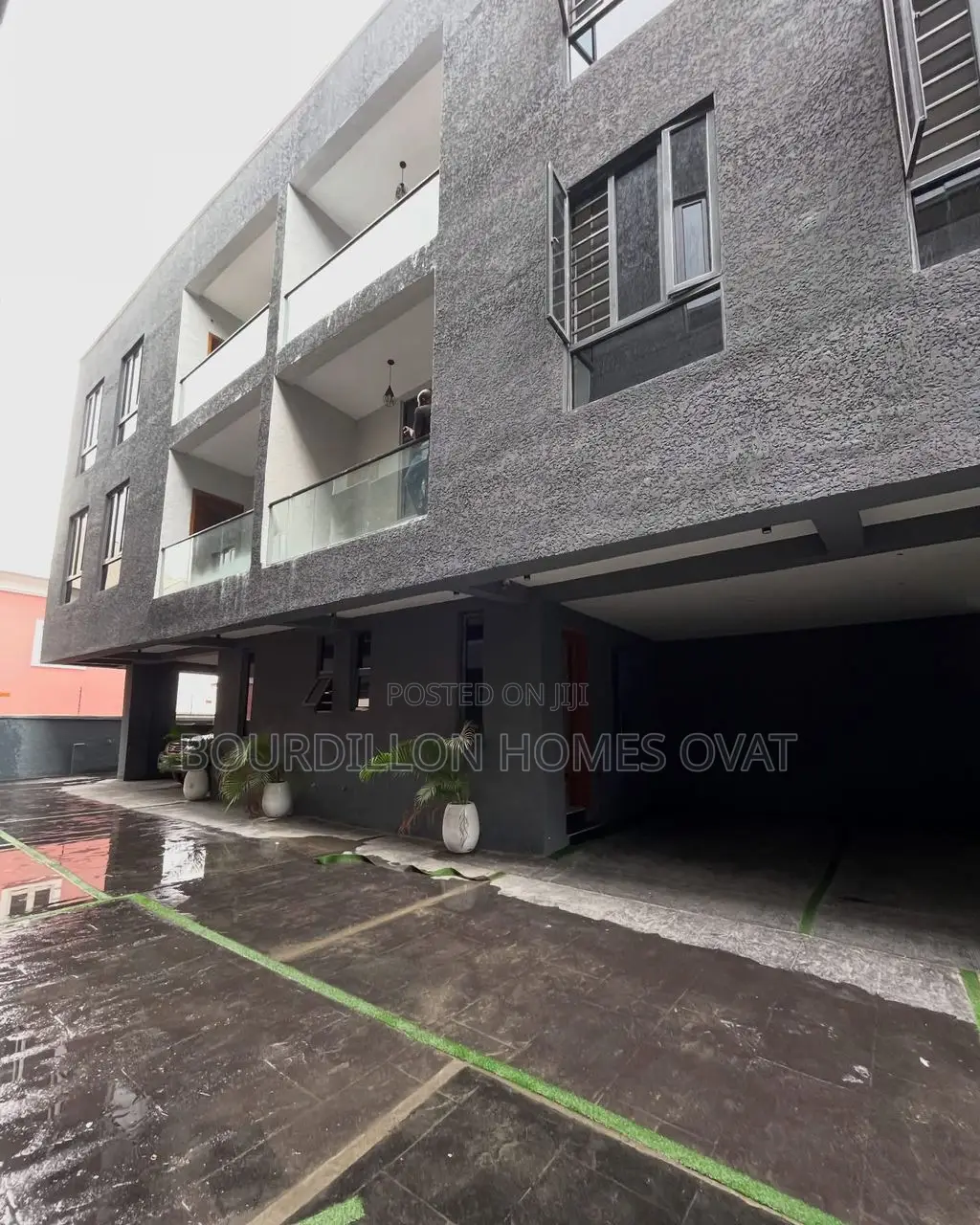 4bdrm Duplex in Lekki Phase 1 for sale in Lekki Phase 1
