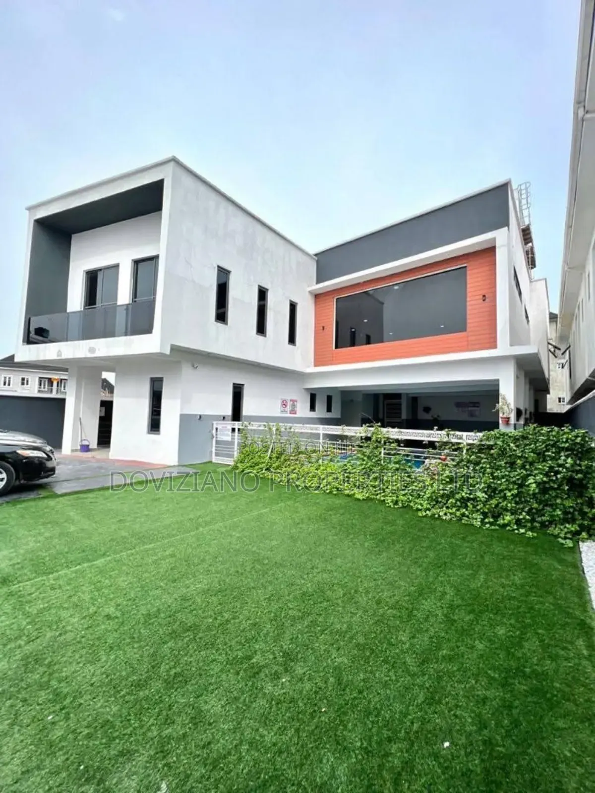 4bdrm Townhouse/Terrace in Ikate for sale in Ikate
