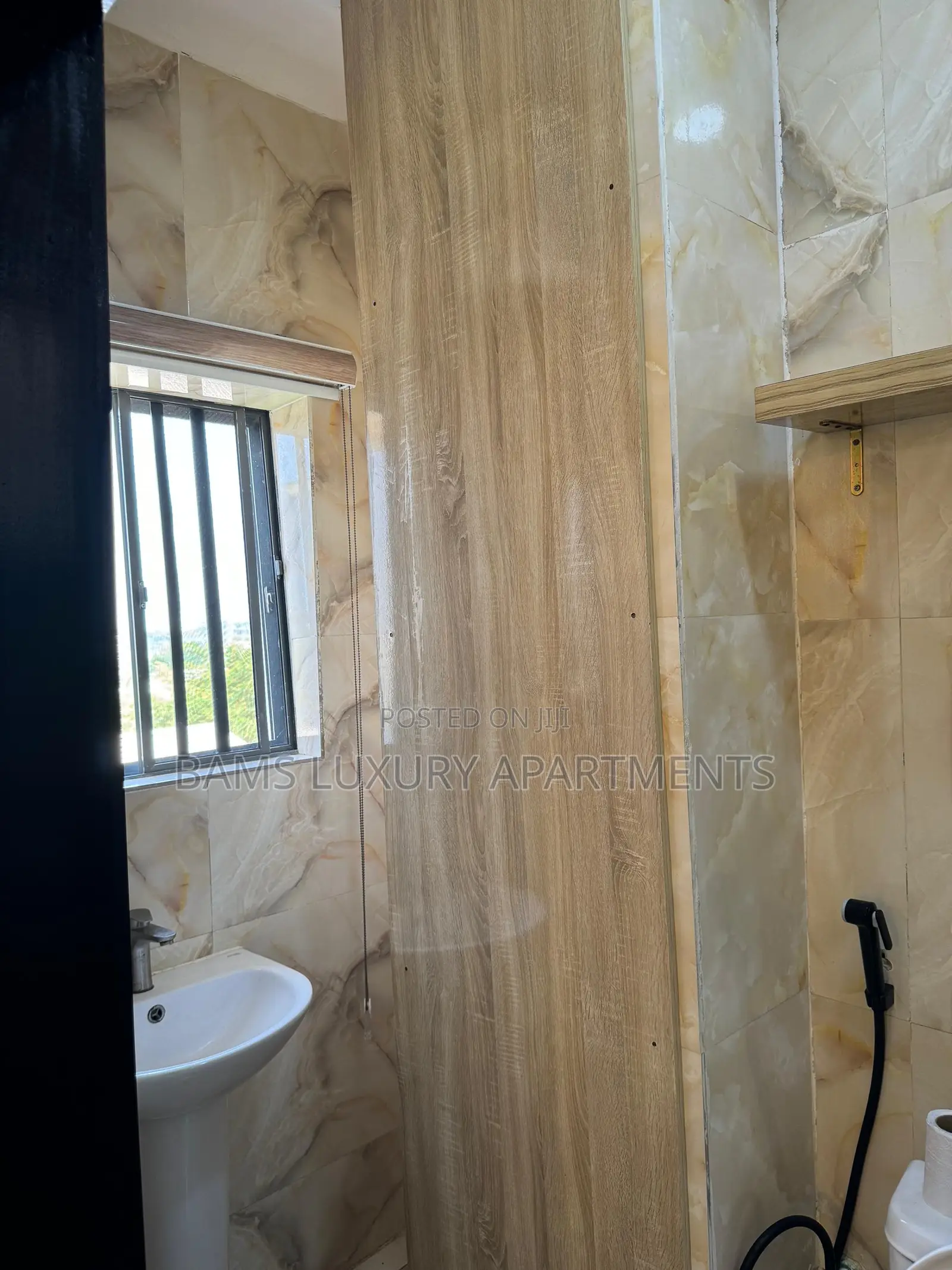 One Bed Shortlet With Pool at the Island in Ikate