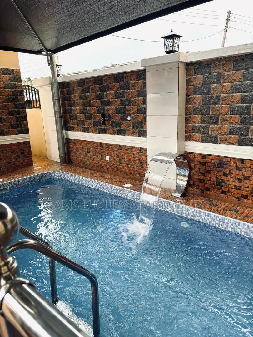Shortlet on the Mainland 3 Beds Ipaja in Ipaja