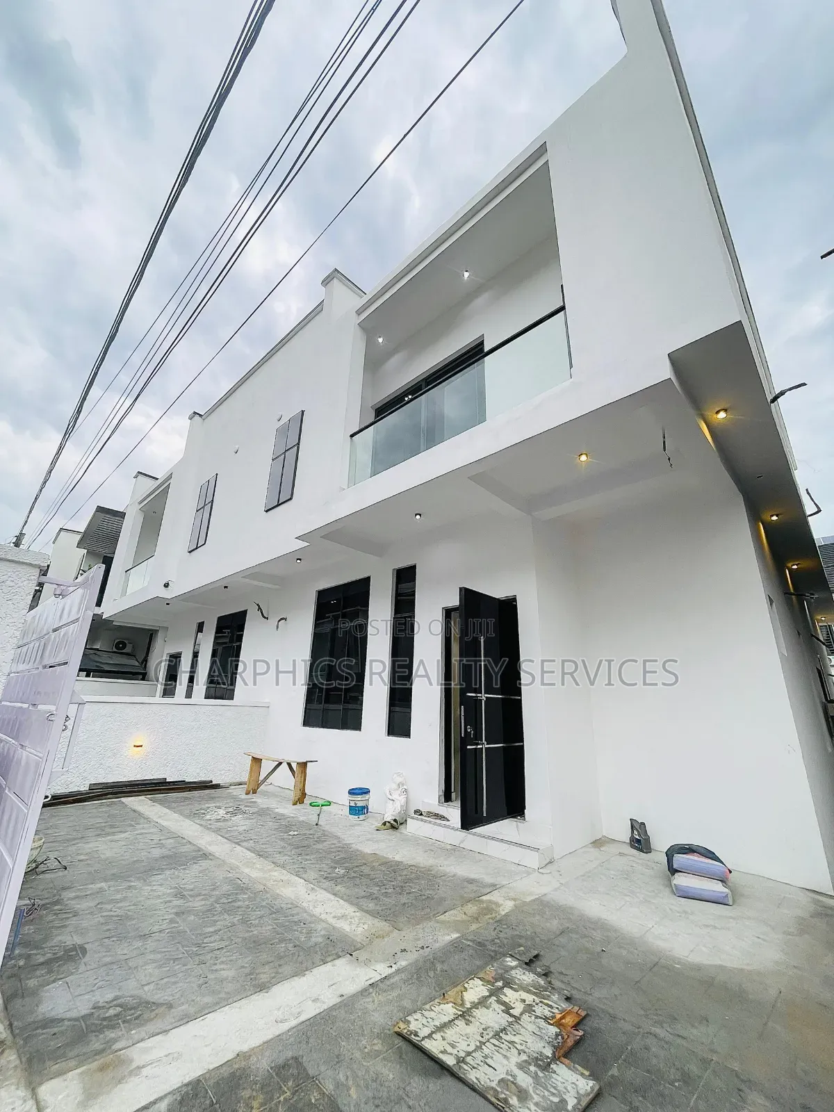 4bdrm Duplex in Ikota for sale in Ikota