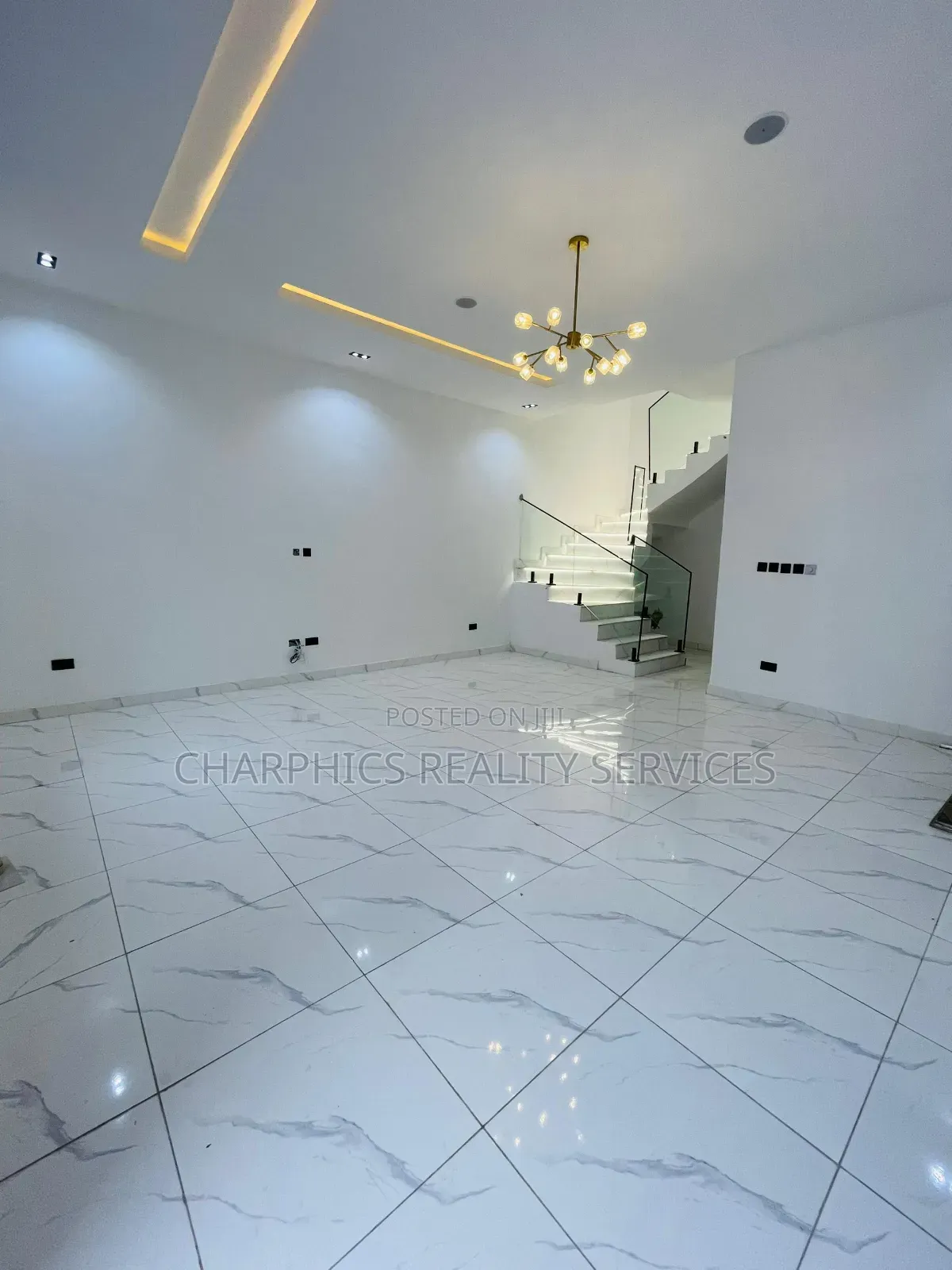 4bdrm Duplex in Ikota for sale in Ikota