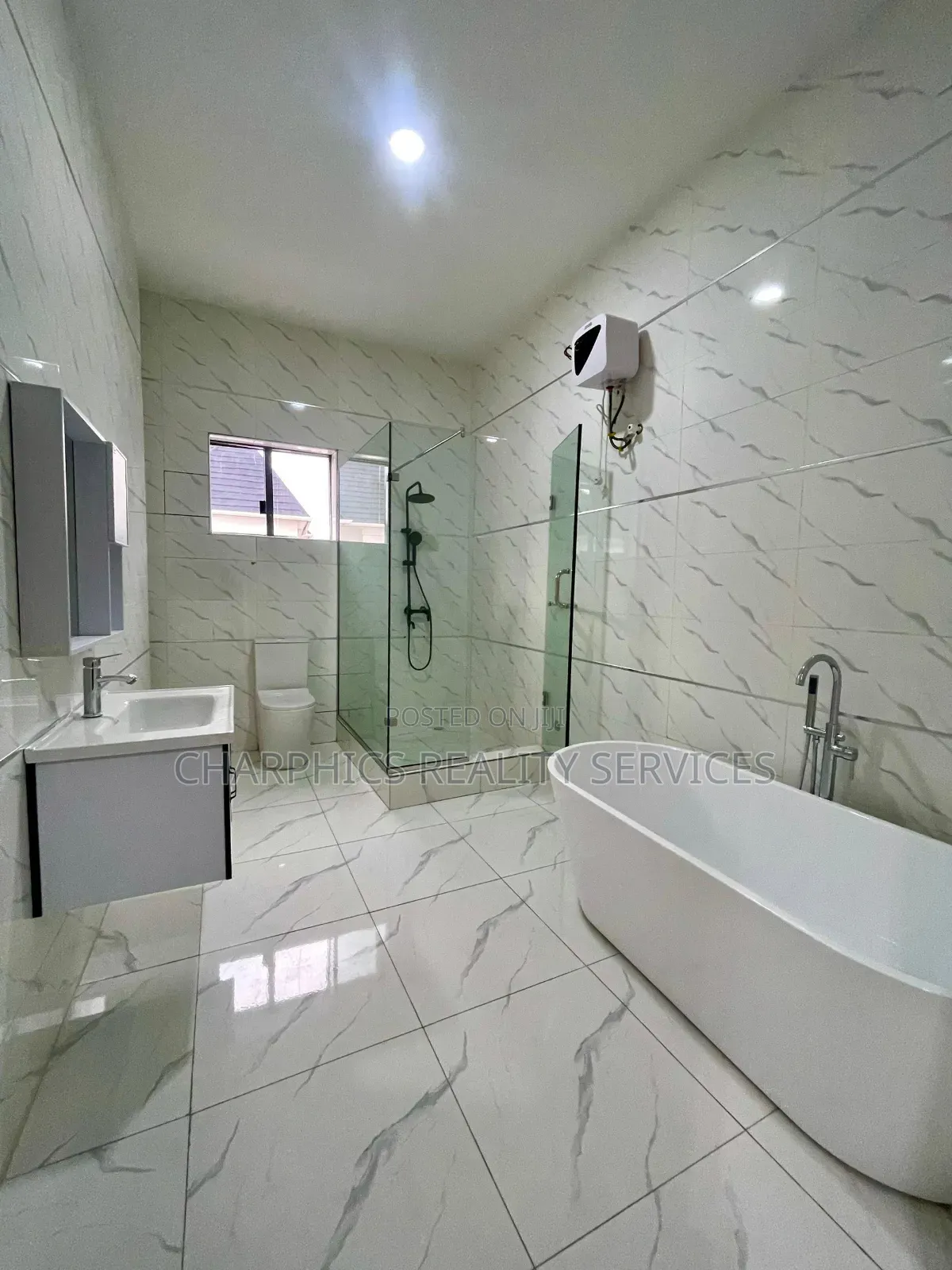4bdrm Duplex in Ikota for sale in Ikota