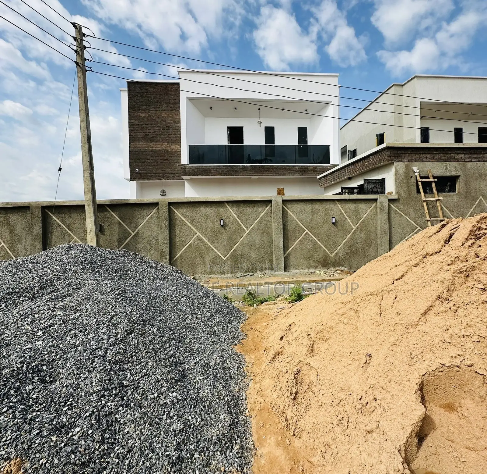 4bdrm Duplex in Ogba Off College for sale in Ogba