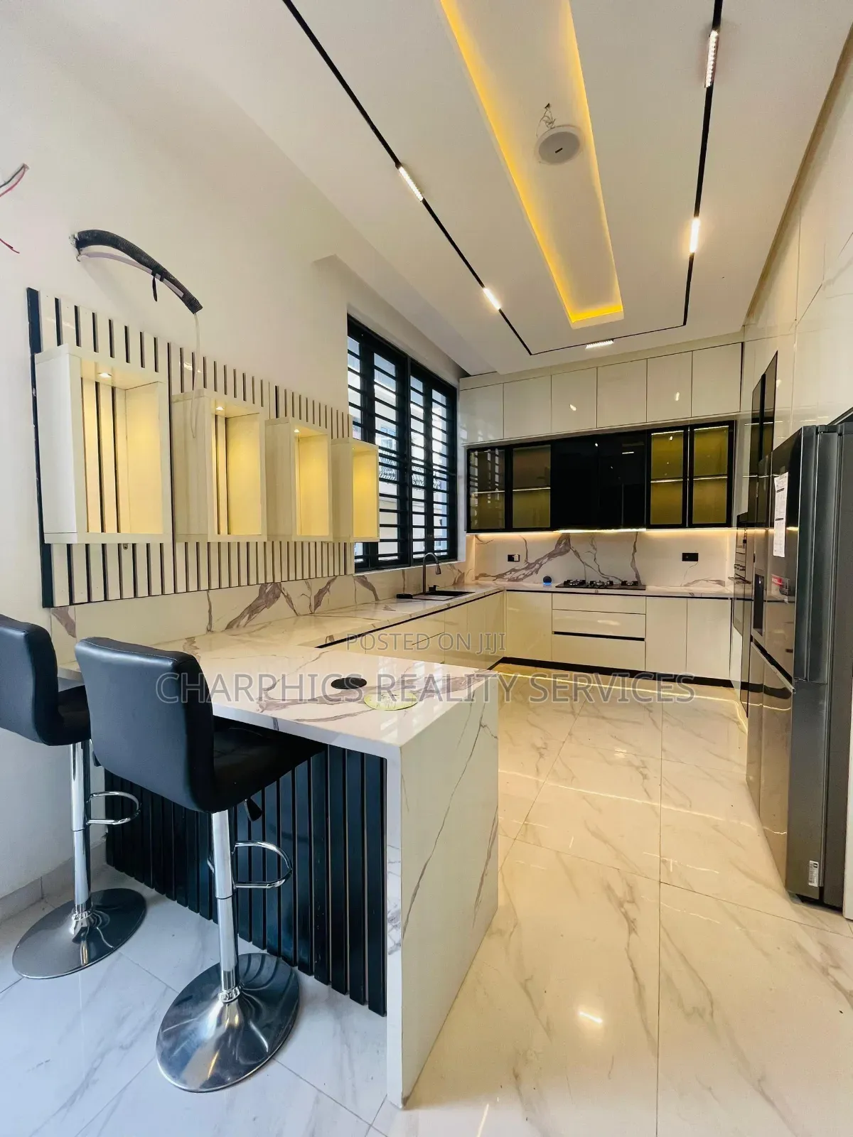 5bdrm Duplex in Lekki for sale in Lekki