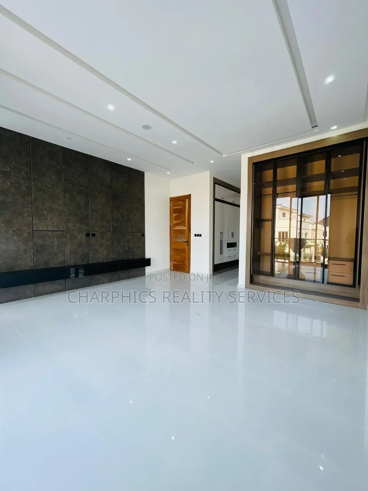 5bdrm Duplex in Lekki for sale in Lekki