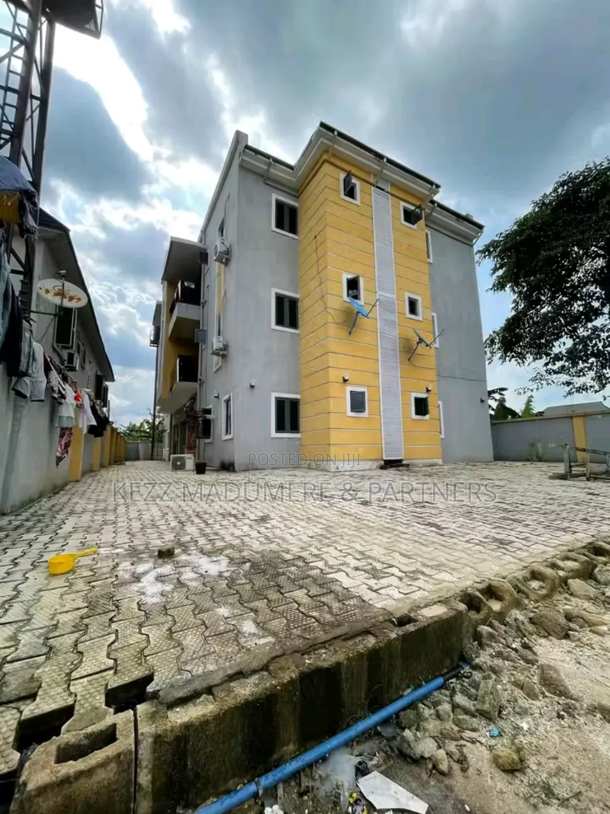 8bdrm Block of Flats in Shell Cooperative for sale in Eneka