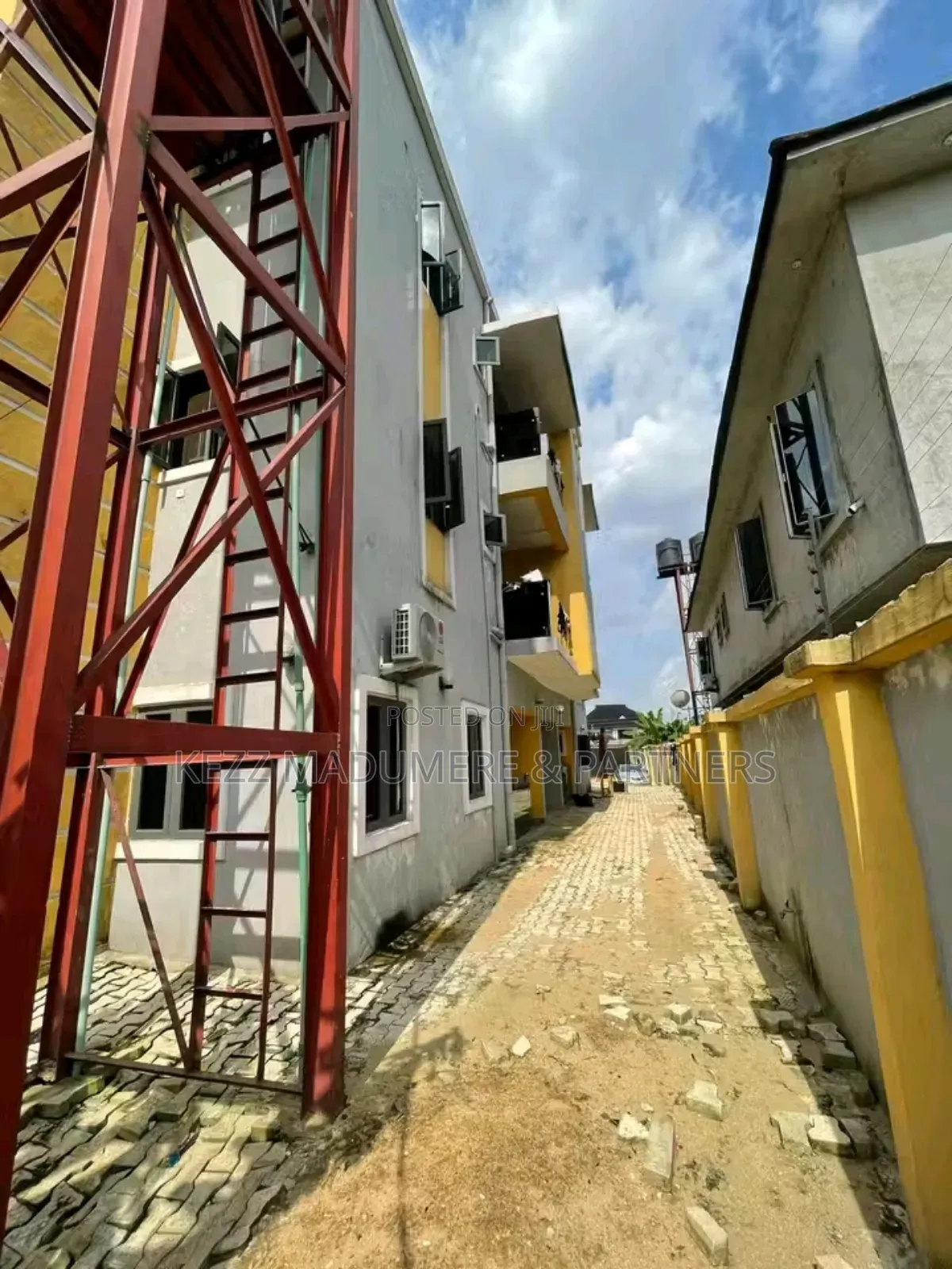 8bdrm Block of Flats in Shell Cooperative for sale in Eneka