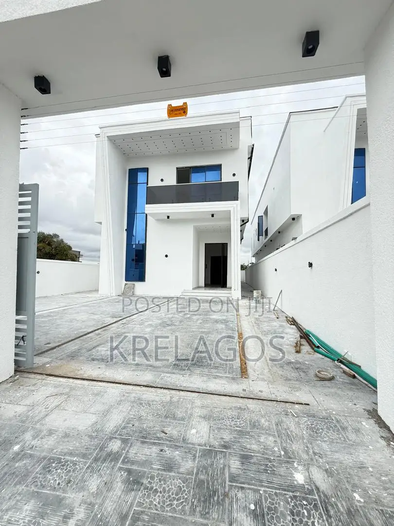 5bdrm Duplex in Off Lekki-Epe Expressway for sale in Off Lekki-Epe Expressway