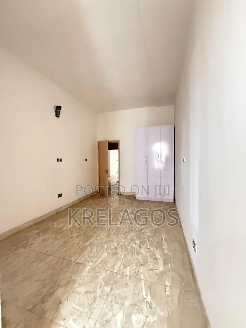 4bdrm Duplex in Ikota for sale in Ikota