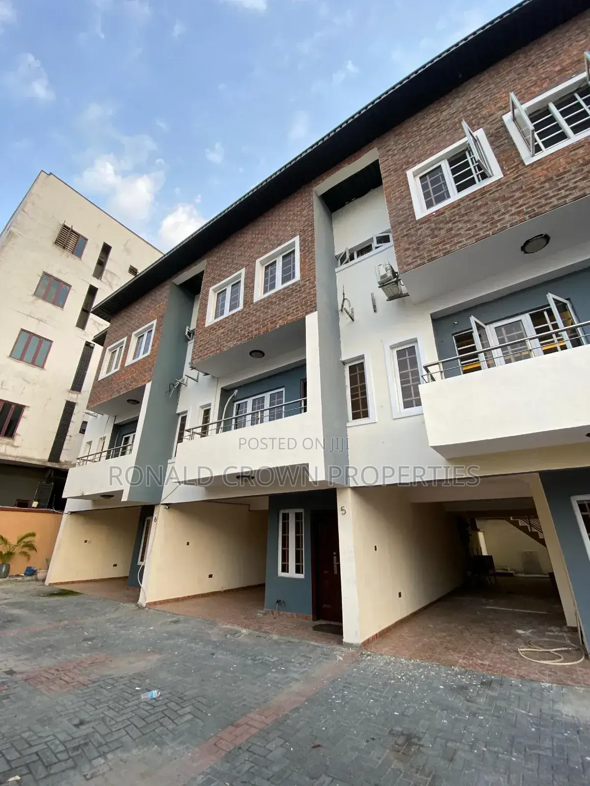 Furnished 3bdrm Duplex in Lekki for rent in Lekki